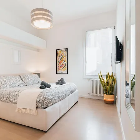 In The Center Of Near The Rialto Bridge Apartment